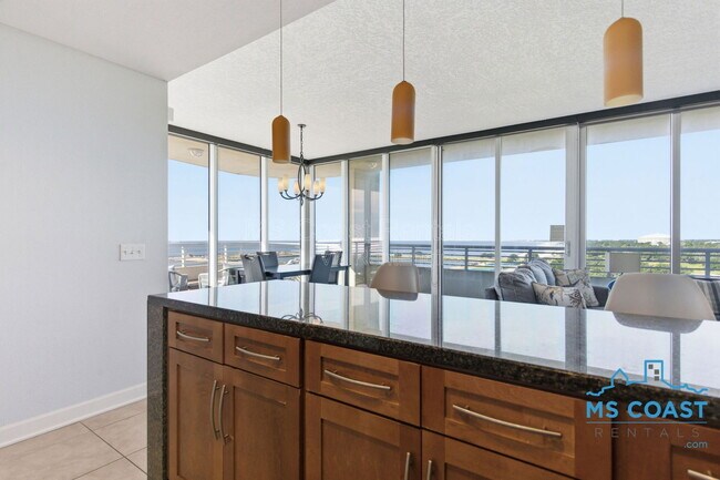 Building Photo - 2060 Beach Blvd