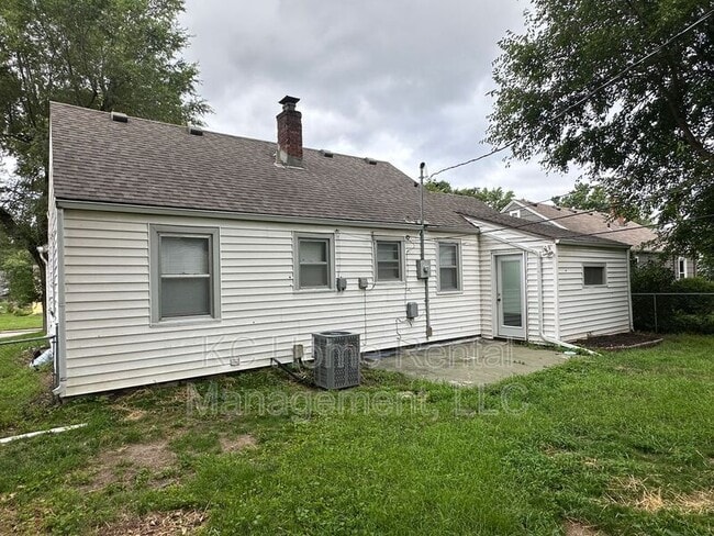 Building Photo - 7837 Jefferson St
