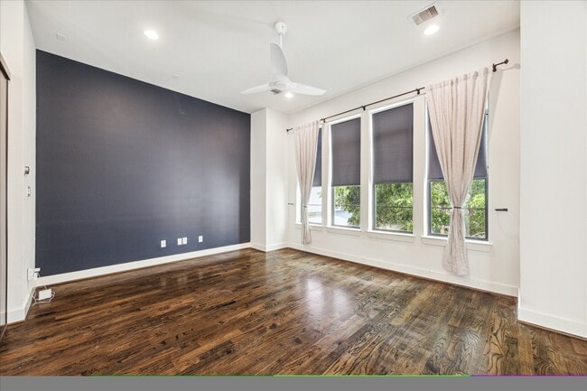 Building Photo - 1703 Weber St