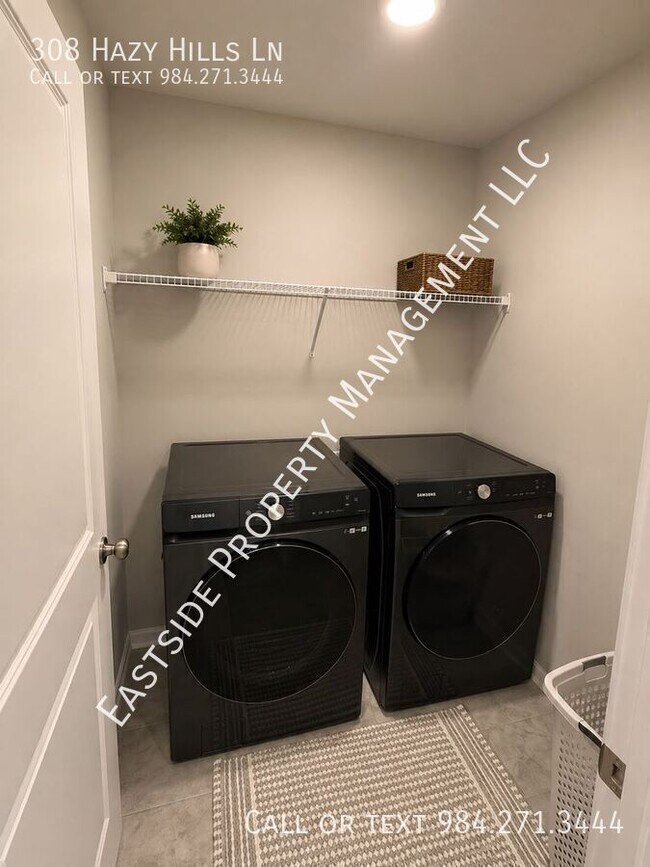 Building Photo - 308 Hazy Hls Ln