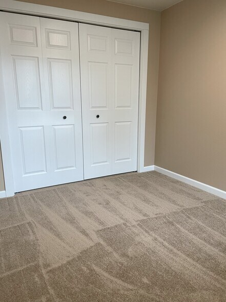 SM Bedroom - 3324 NE Lancaster St