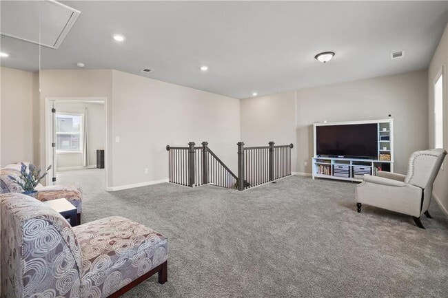 Building Photo - 7057 Br Crk Cv