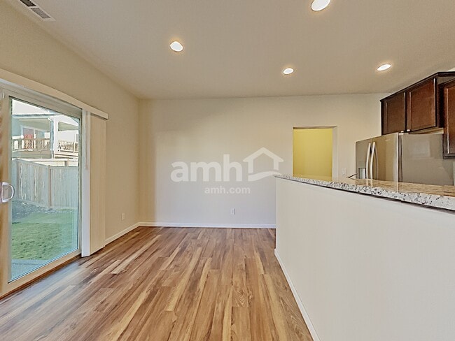 Building Photo - 14017 67th Ave E