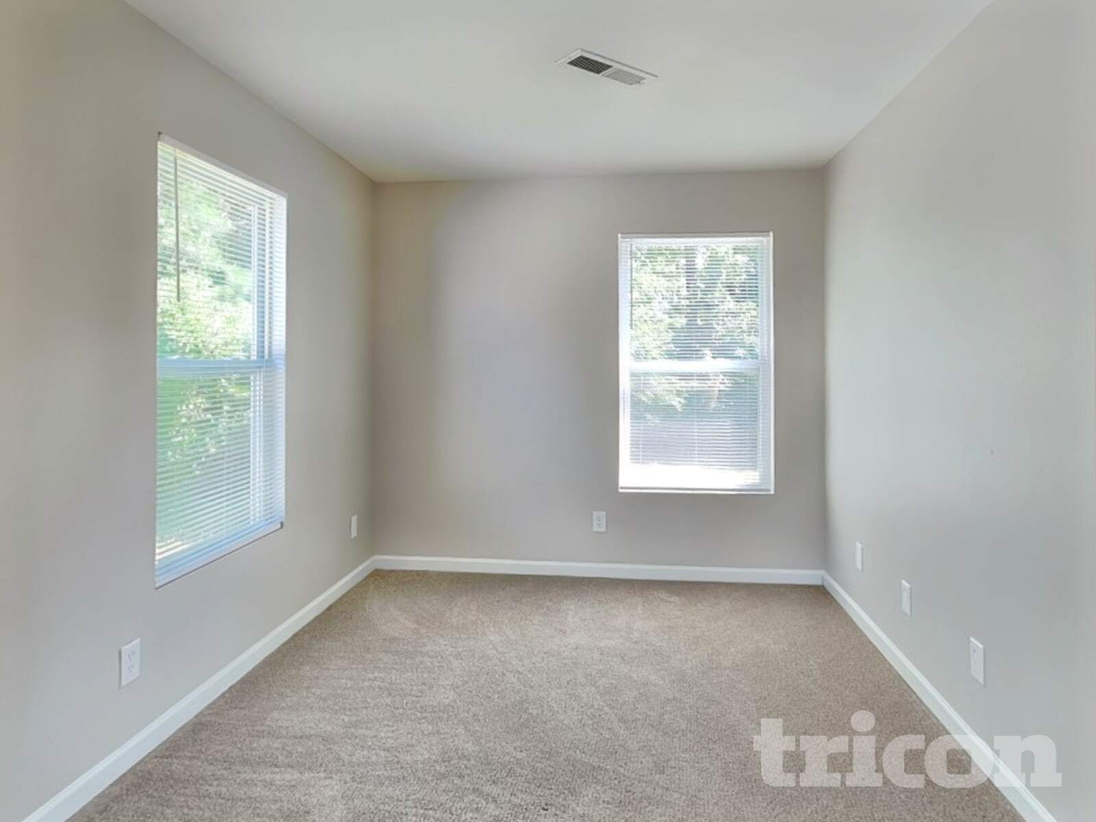 Building Photo - 1351 Waterlily Lane