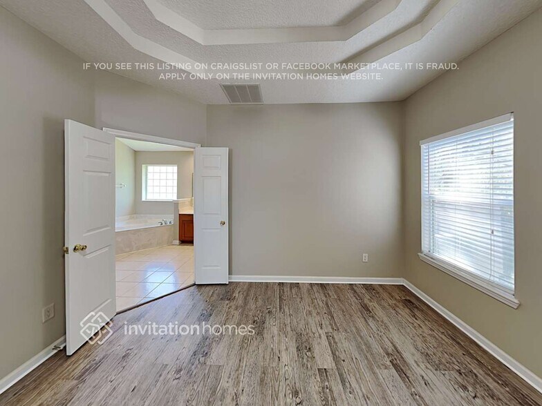Building Photo - 14855 W Fern Hammock Dr