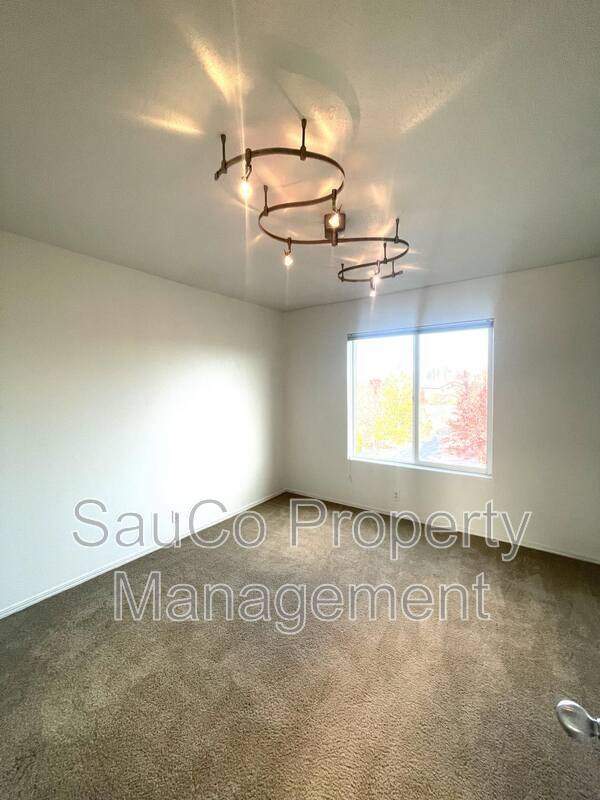 Building Photo - 20715 NW Painted Mountain Dr