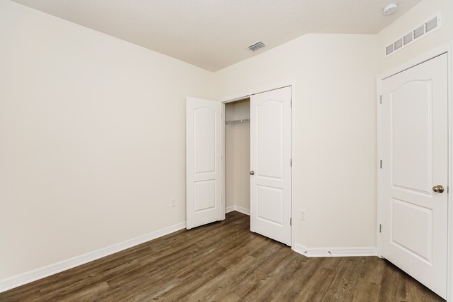 Building Photo - 22 Calle Grande St