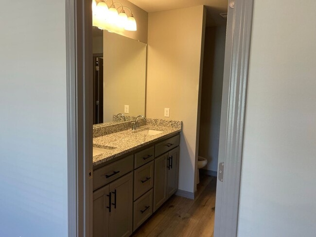 Building Photo - 104 Pr Crk Rd