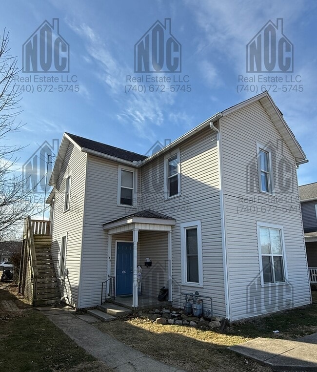 Building Photo - 136 E Allen St