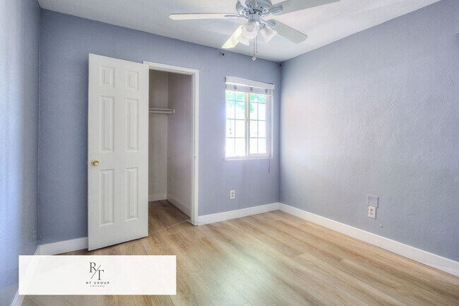 Building Photo - Spacious 4-Bedroom Home on Nearly 1 Acre –...