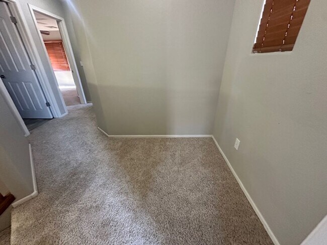 Building Photo - LYONS GATE COMMUNITY, 3PLUS DEN TWO STORY ...