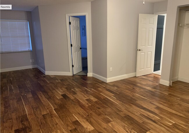 Building Photo - 4BR/2.5BA in gorgeous Melbourne Beach!