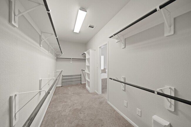 Building Photo - 310 Polar Bear Trl