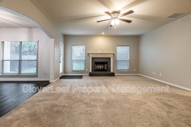 Building Photo - 123 Impala Cir