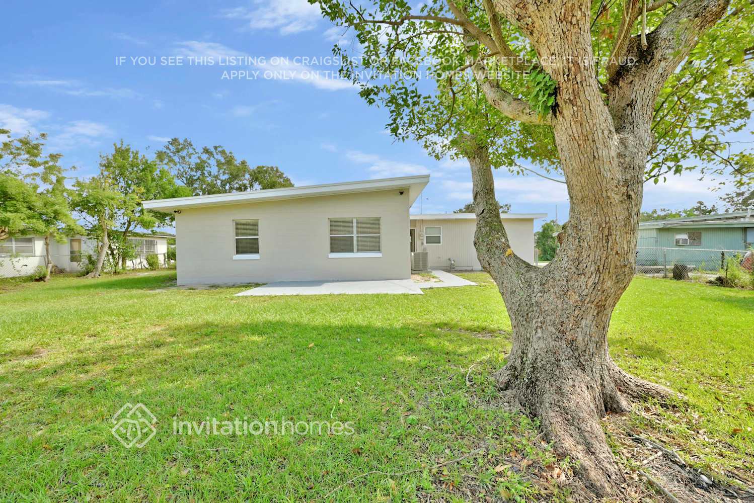 Building Photo - 2412 Martinwood Dr