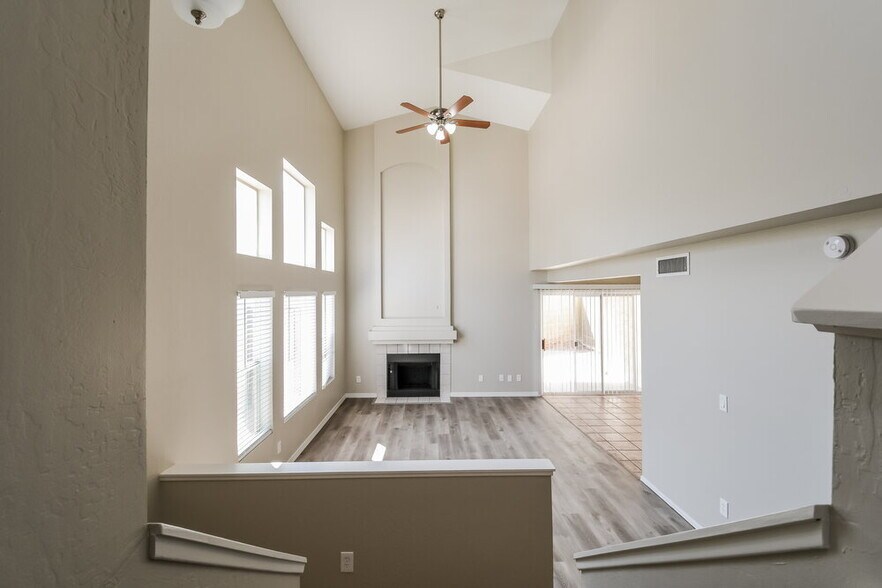 Building Photo - 2345 E Gelding Dr