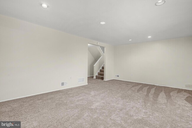 Building Photo - 10738 Bridlerein Terrace