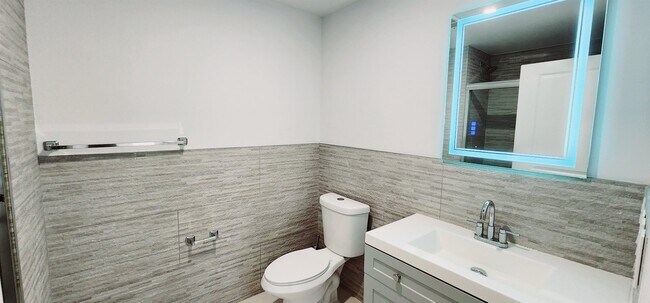 Building Photo - 30 Howe Ave