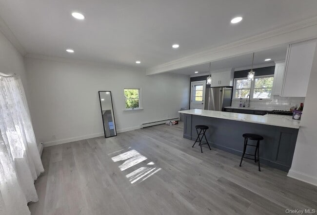 Building Photo - 113 Yoakum Ave