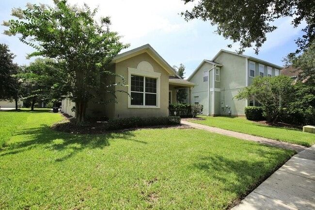 Building Photo - Spacious 3/2 Home located in Summerport Co...