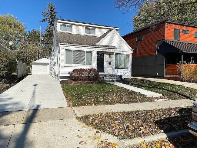 Building Photo - 3-Bed, 2-Bath Home in Birmingham's Heart with 1,375 Sq Ft of Comfort!"