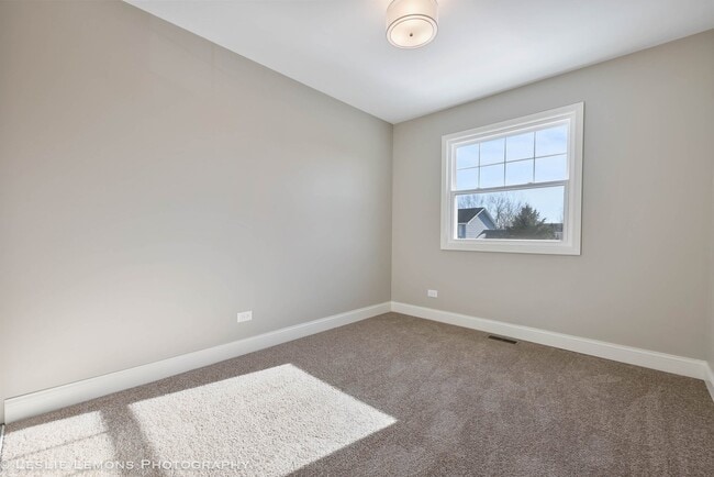 Building Photo - 2970 Middlebury Ct W