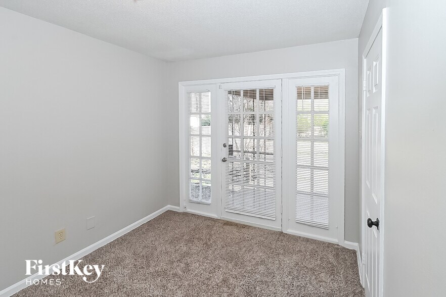 Building Photo - 3148 Glen Echo Dr