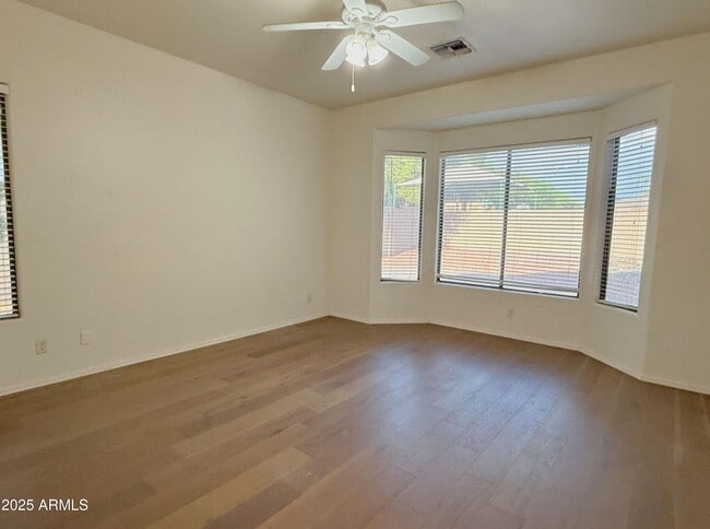 Building Photo - 2729 S Sorrelle