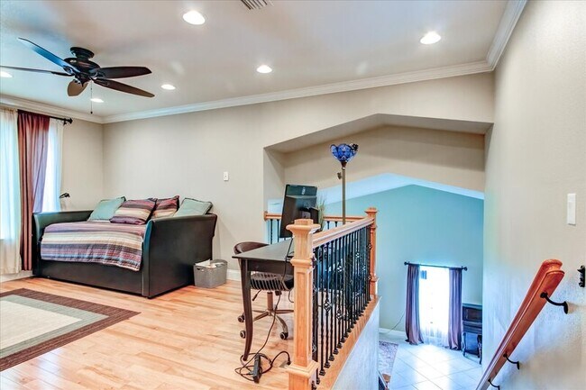 Building Photo - 848 Bucksaw Pl