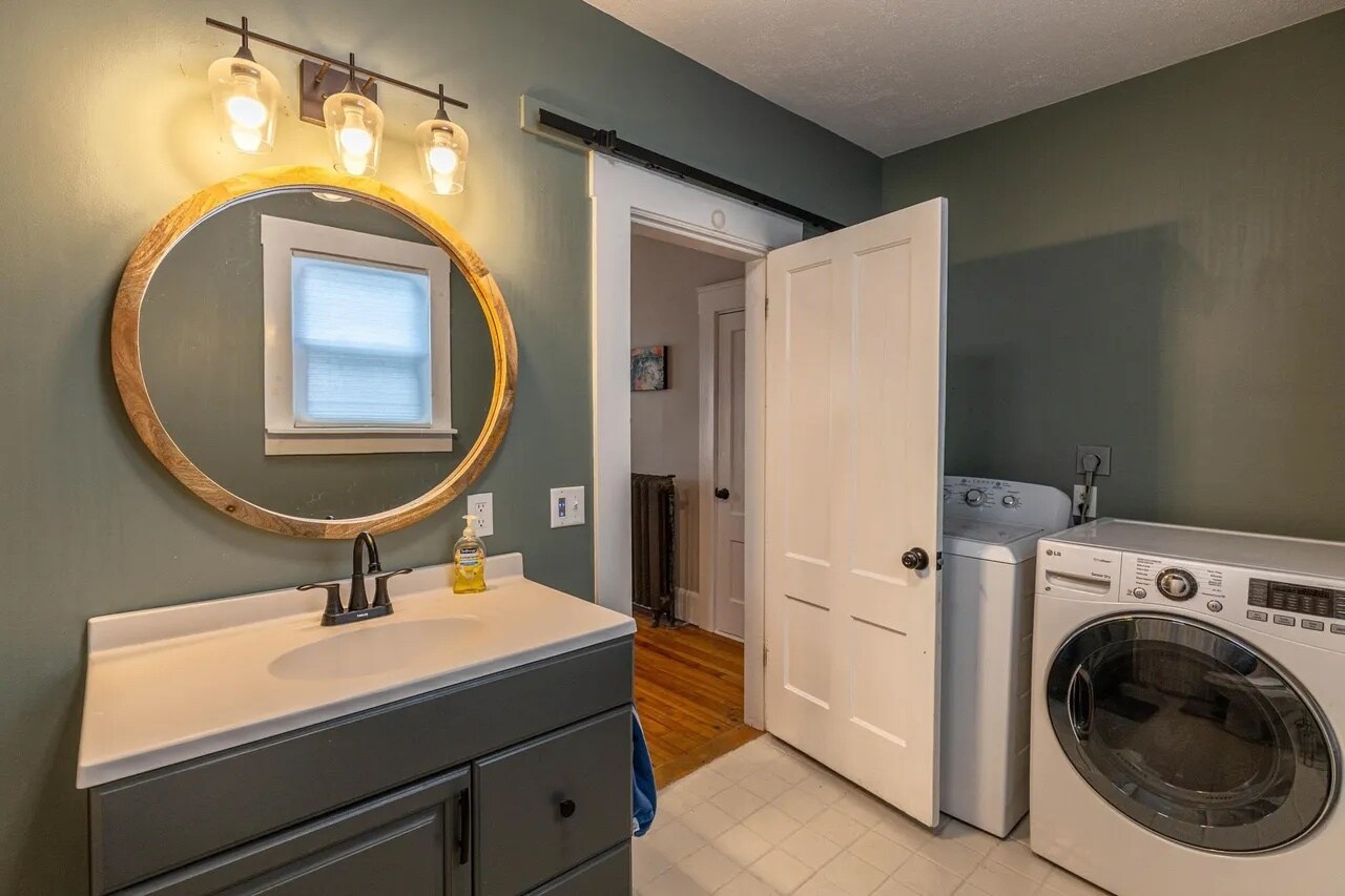 Building Photo - 340 Harrison St