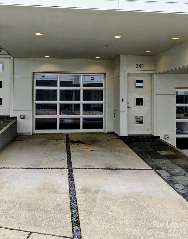 Building Photo - 341 Viburnum Way Ct