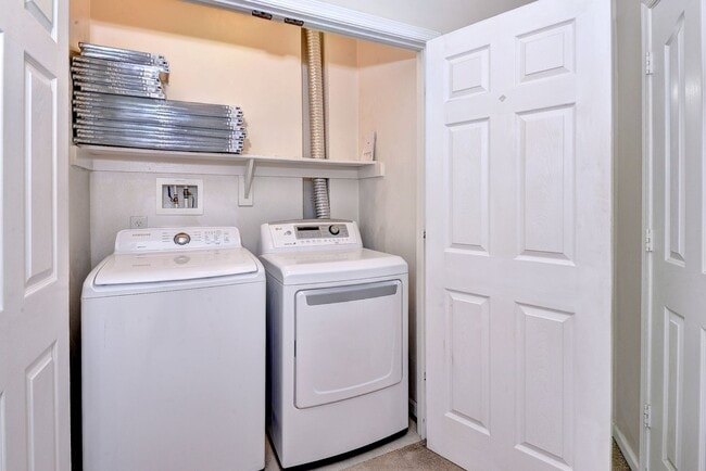 Building Photo - 130 Ellis Dr