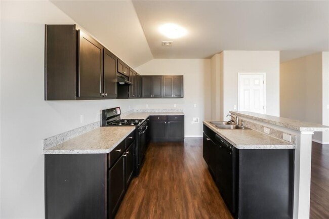 Building Photo - 1800 Sloane Dr