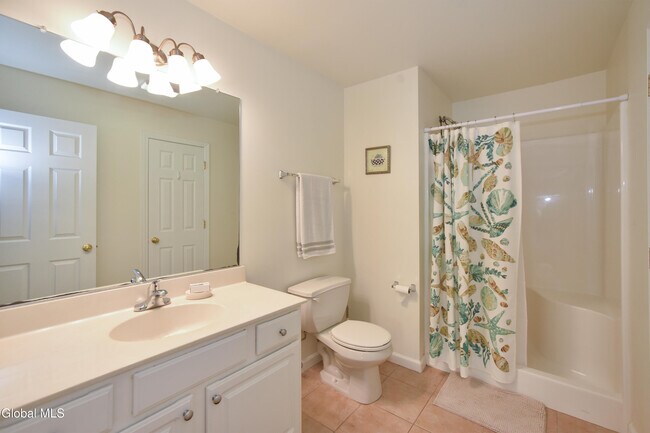 Building Photo - 328 Ballston Ave