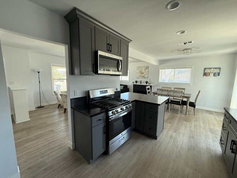 Building Photo - 13471 Jackson St