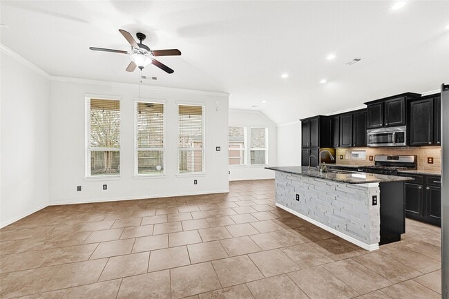 Building Photo - 20731 Blue Flagstone Ln