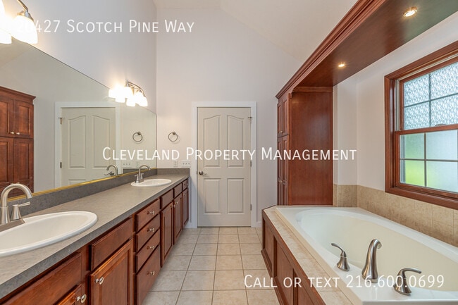 Building Photo - 20427 Scotch Pine Way