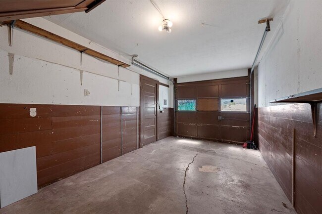Building Photo - 1520 Ullrich Ave