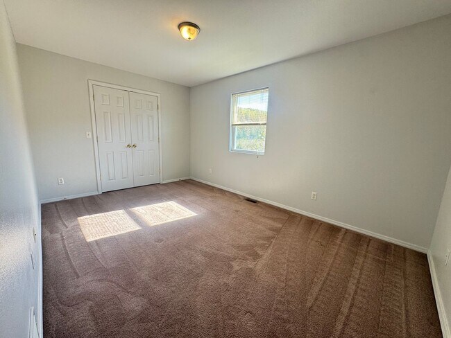 Building Photo - 24430 Sounder Ln