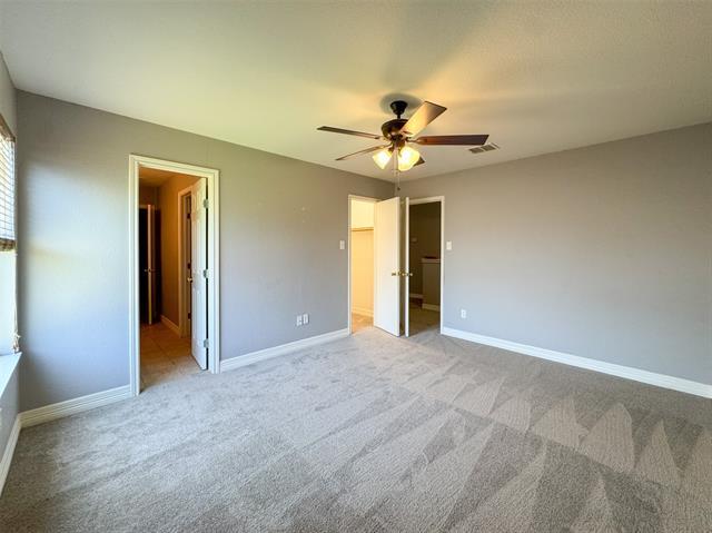 Building Photo - 8005 Hidden Path Ln