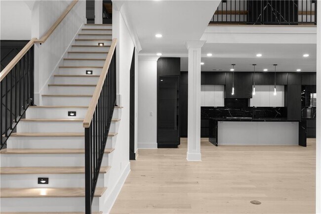 Building Photo - 409 Thunder Rd