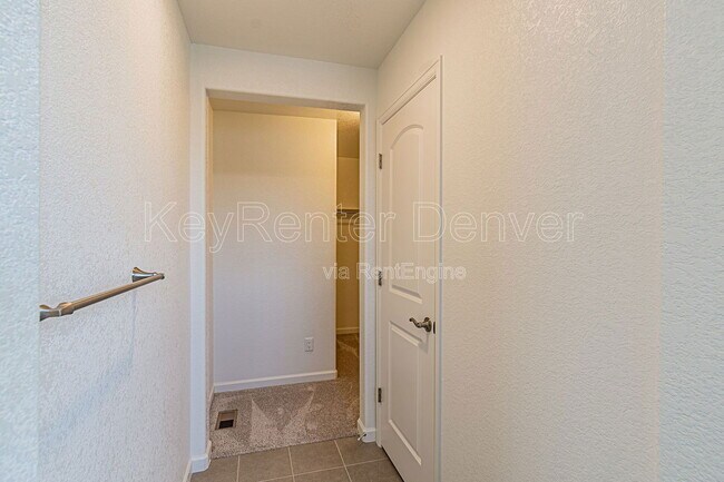 Building Photo - 5415 W 97th Ave