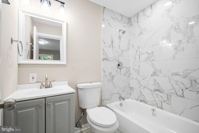 Building Photo - 10705 Lockridge Dr