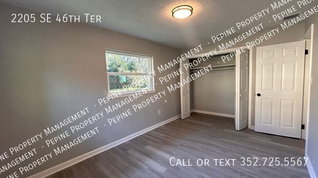 Building Photo - 2205 SE 46 Terrace