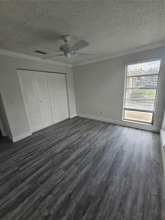 Building Photo - 1107 Queen Anne Dr