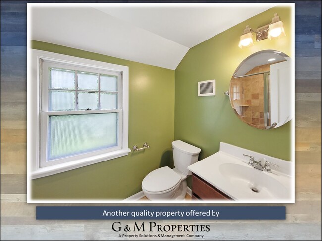 Building Photo - 3-Bedroom Single-Family - Walk to Strong/UofR!