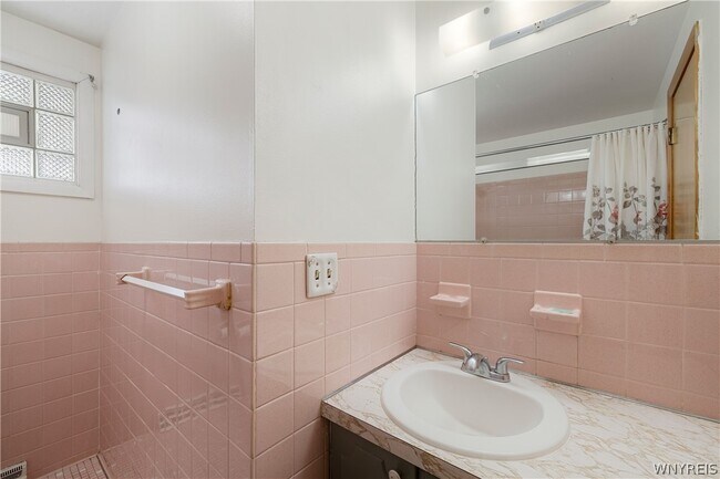 Building Photo - 97 Mitchell Dr