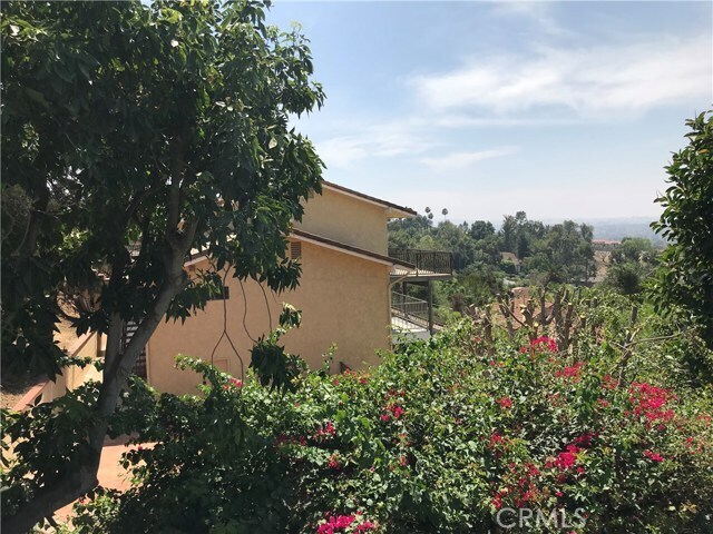 Building Photo - 11393 La Vereda Dr