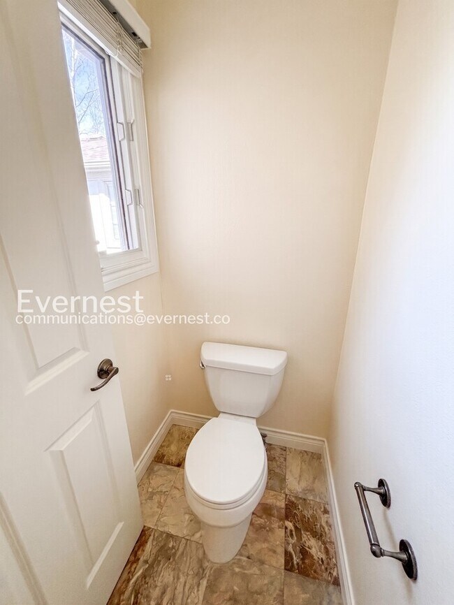 Building Photo - 268 S Garfield St