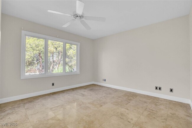 Building Photo - 9005 Opus Dr